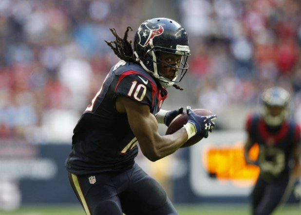 DeAndre Hopkins Raises Domestic Violence Awareness in Custom Cleats