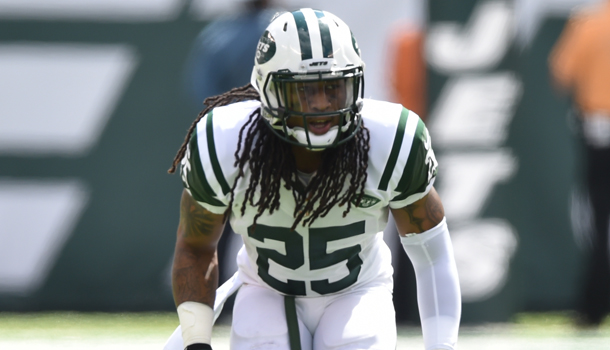 New York Jets free safety Calvin Pryor (25) looks to make a tackle during a week 1 football game against the Oakland Raiders on September 7, 2014 in East Rutherford, New Jersey (AP Photo/Evan Pinkus)