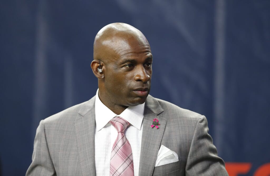 LOOK: Deion Sanders mistakes All-Pro Kevin Byard ‏for a fan