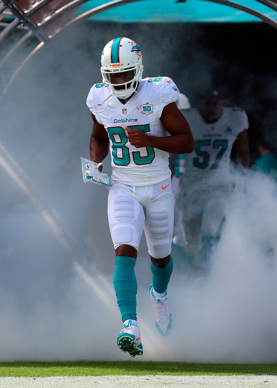 Miami Dolphins release Greg Jennings