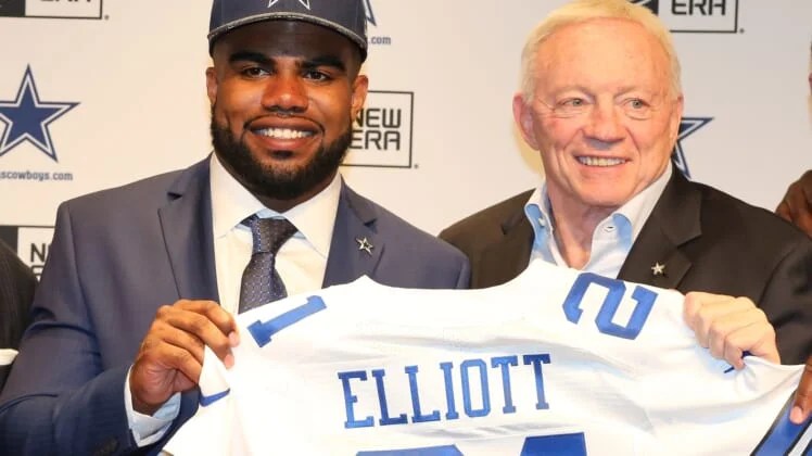 Ezekiel Elliott Thanks Jerry Jones, Moving on to 2018 Season