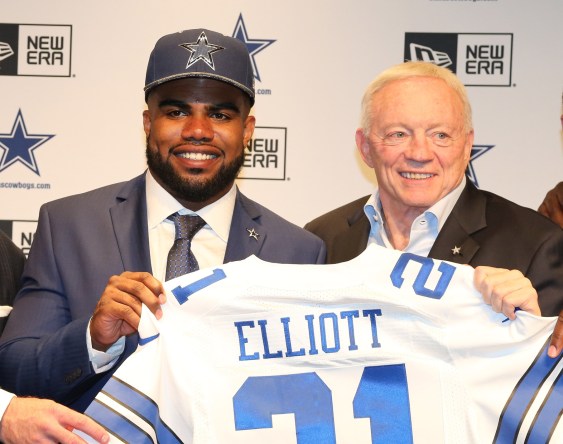 Cowboys to sell Ezekiel Elliott crop-top t-shirts