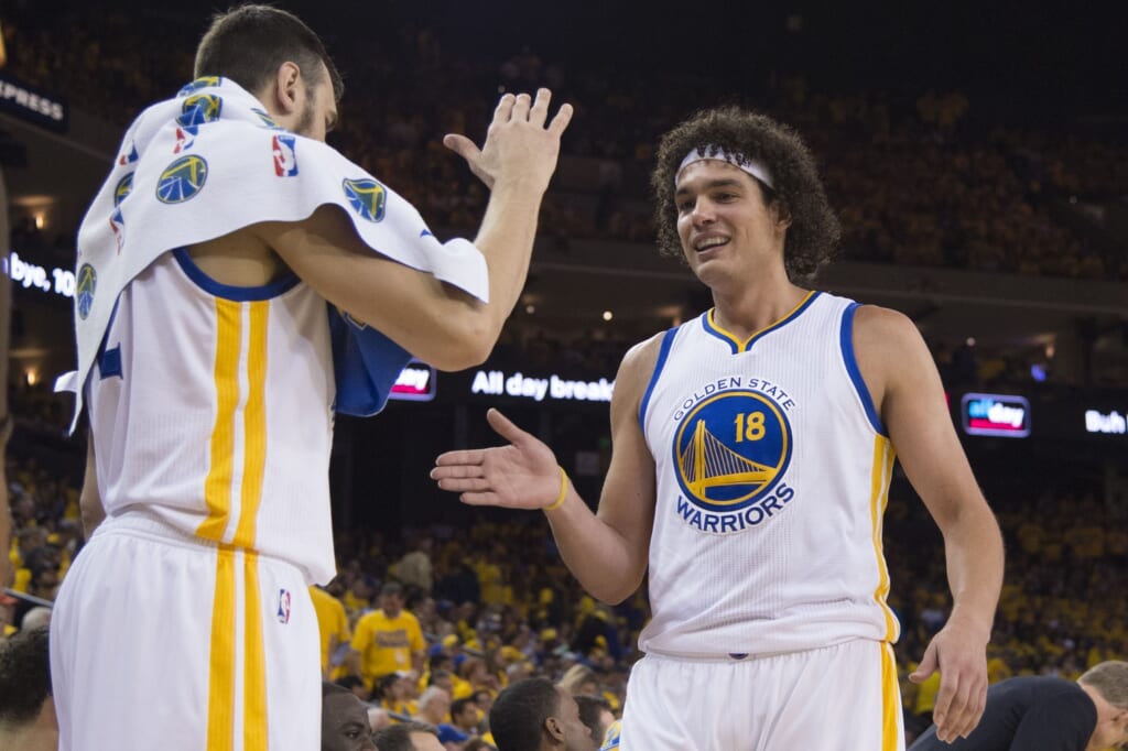 Warriors offer Anderson Varejao championship ring