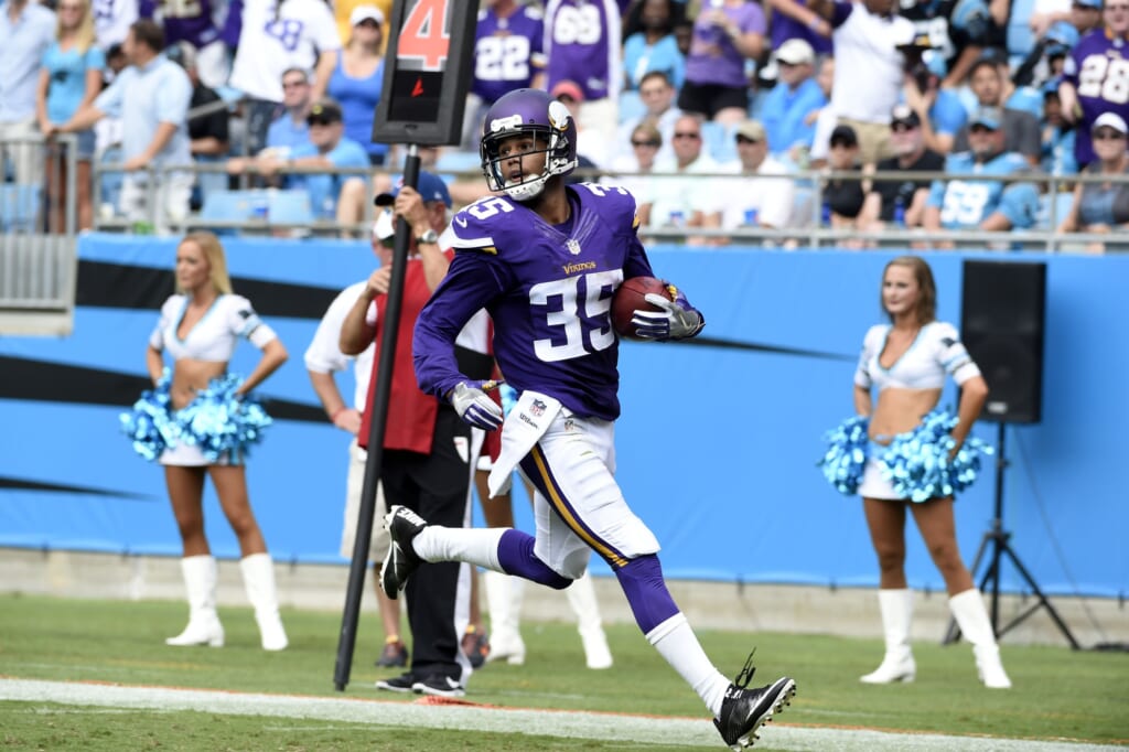 WATCH: Marcus Sherels torches Texans on 79-yard punt return TD
