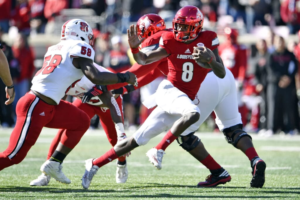Lamar Jackson is the best college football player entering 2017