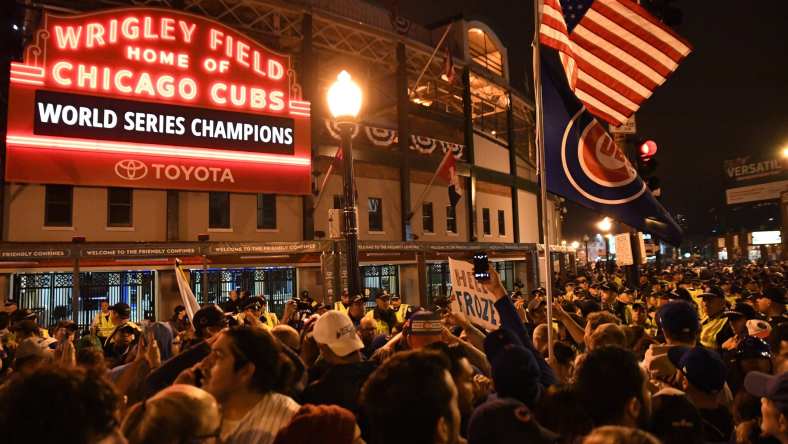 Cubs gold uniforms