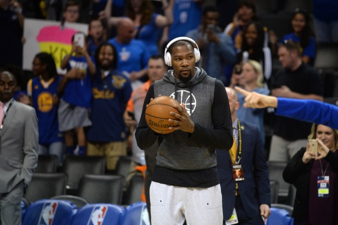 Kevin Durant to return to OKC for Nick Collison's jersey