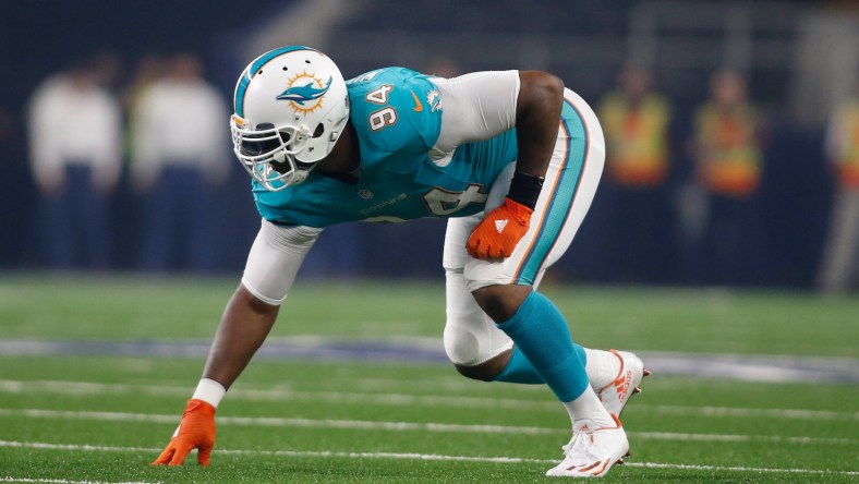 Aug 19, 2016; Arlington, TX, USA; Miami Dolphins defensive end Mario Williams (94) in game action against the Dallas Cowboys at AT&T Stadium. Dallas won 41-14. Mandatory Credit: Tim Heitman-USA TODAY Sports