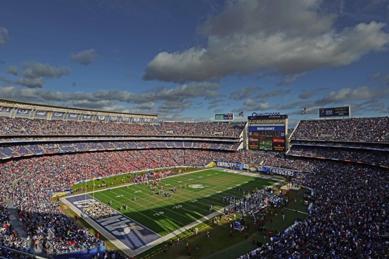 Could the Oakland Raiders end up in a new stadium at the site of Qualcomm Stadium?