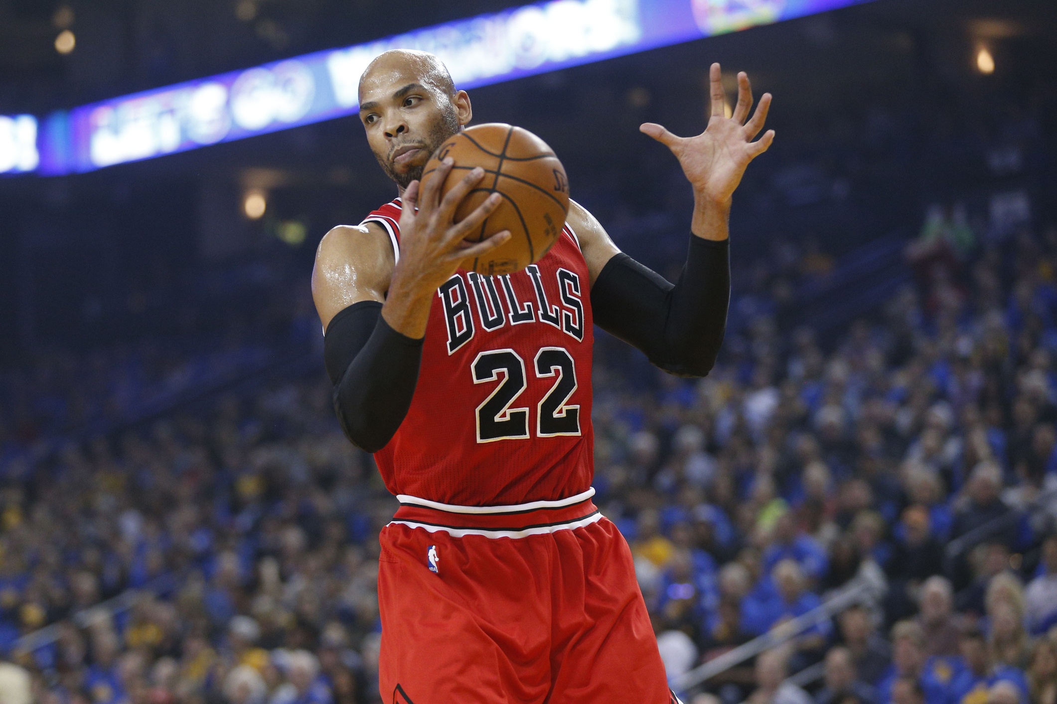 Feb 8, 2017; Oakland, CA, USA; Chicago Bulls forward Taj Gibson (22) holds onto a rebound against the Golden State Warriors in the first quarter at Oracle Arena. Mandatory Credit: Cary Edmondson-USA TODAY Sports