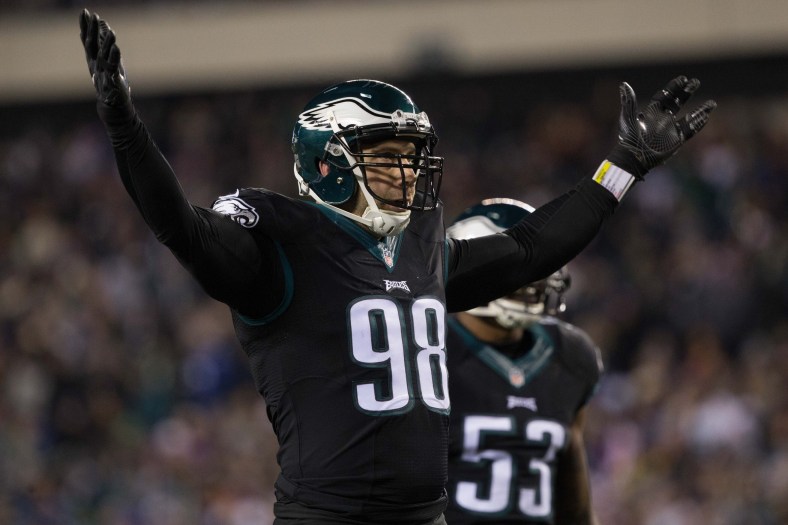 Dec 22, 2016; Philadelphia, PA, USA; Philadelphia Eagles defensive end Connor Barwin (98) against the New York Giants during the first half at Lincoln Financial Field. Mandatory Credit: Bill Streicher-USA TODAY Sports