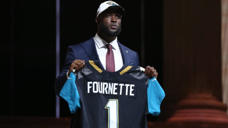 Leonard Fournette had 700 trophies turned into weight set for HS ...