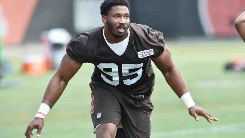 Myles Garrett Cleveland Browns practice