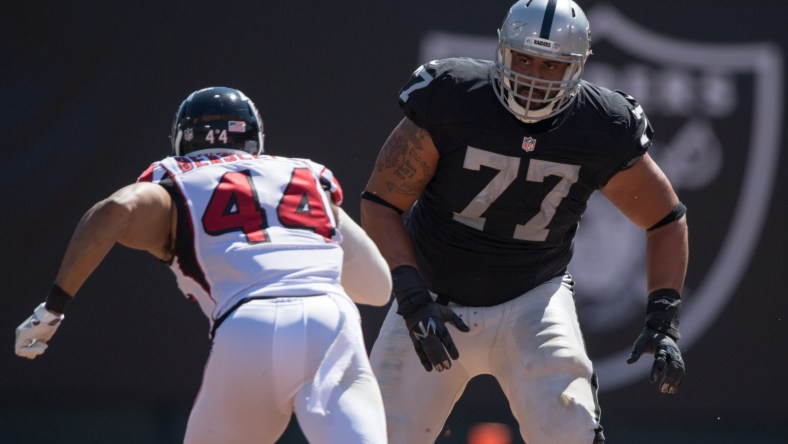 The Oakland Raiders will release right tackle Austin Howard