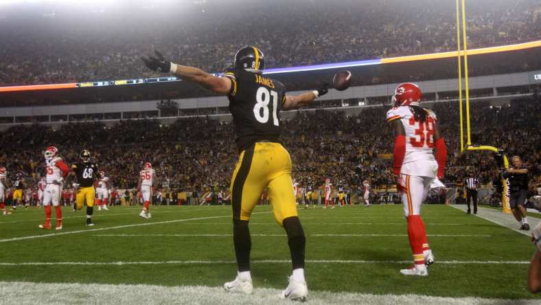 Steelers TE Jesse James looks on the verge of breaking out.