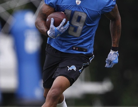 Look at this awesome TD catch from Lions rookie Kenny Golladay.