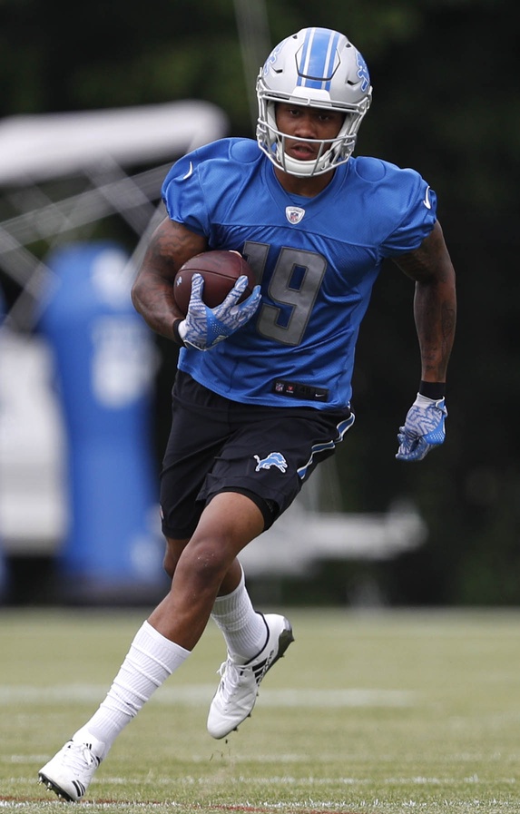 Look at this awesome TD catch from Lions rookie Kenny Golladay.