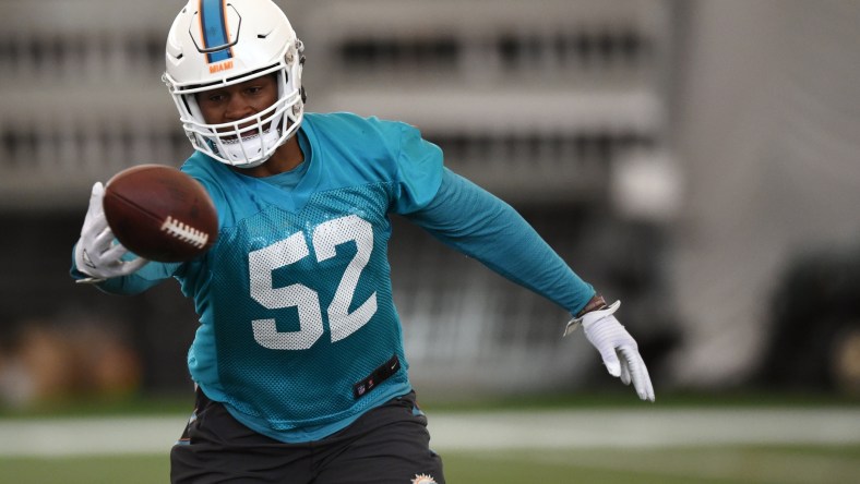 Miami Dolphins LB Raekwon McMillan could be lost for the season.