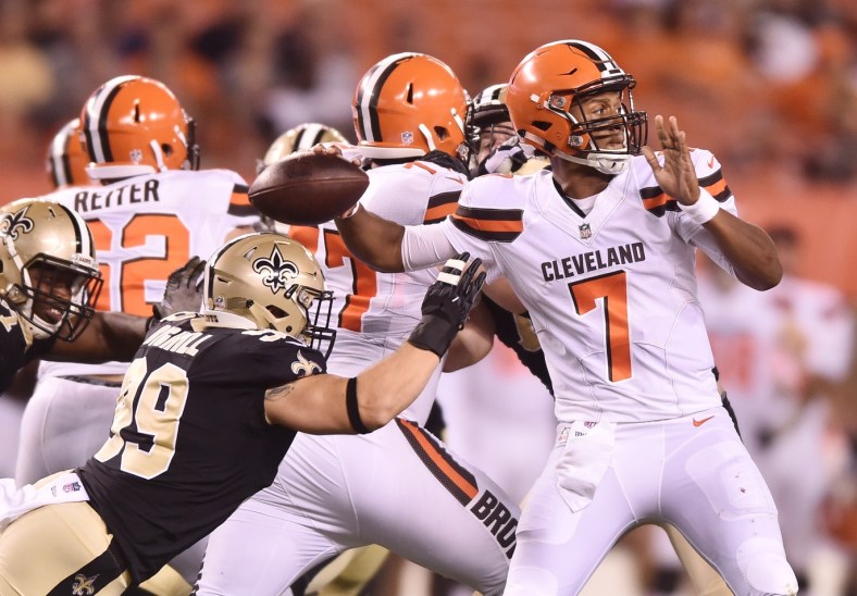 Browns QB DeShone Kizer impresses in NFL debut.