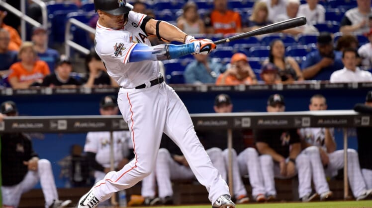 Check out this homer from Giancarlo Stanton.