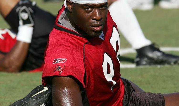 Simeon Rice wants to make a return to the NFL.