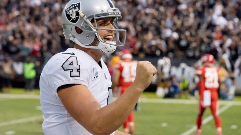 Raiders QB Derek Carr injury