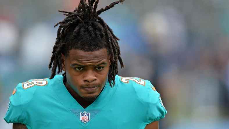 Dolphins defensive back Bobby McCain