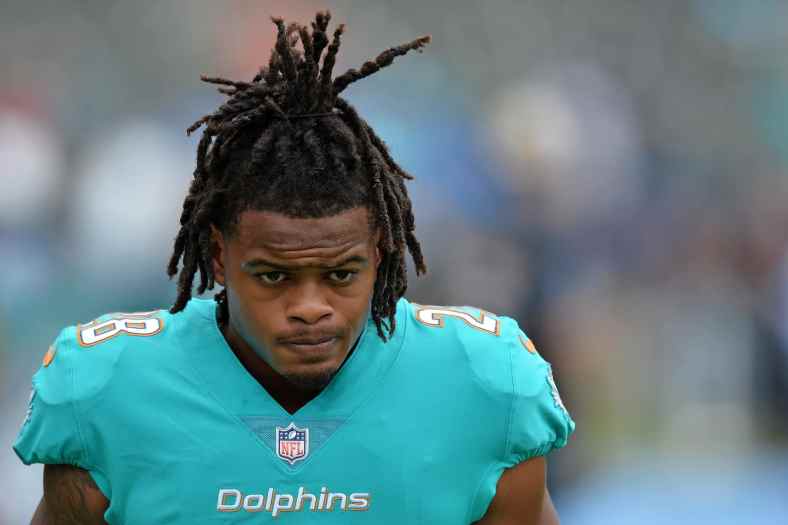 Dolphins defensive back Bobby McCain