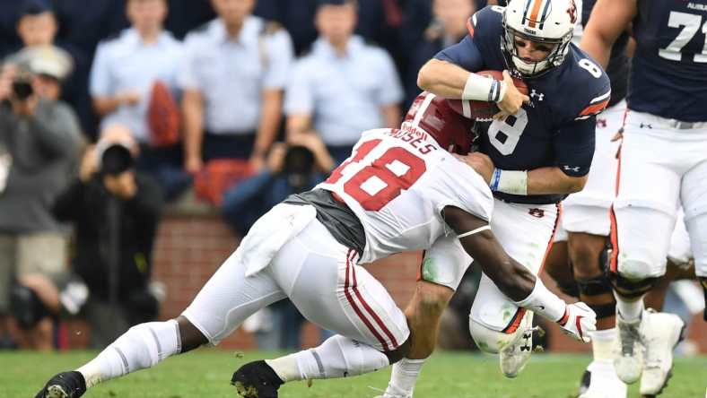 Alabama linebacker Dylan Moses