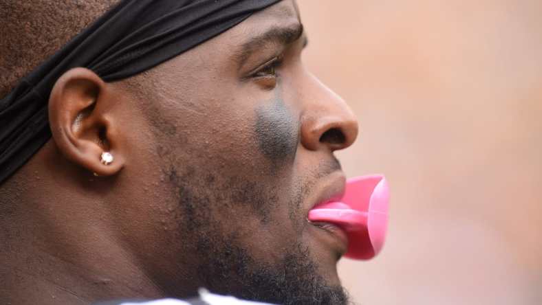 Le'Veon Ball pinky