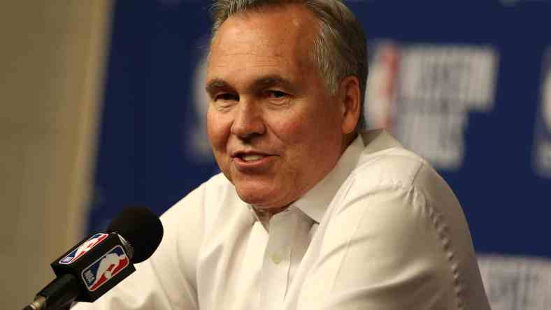 Rockets head coach Mike D'Antoni