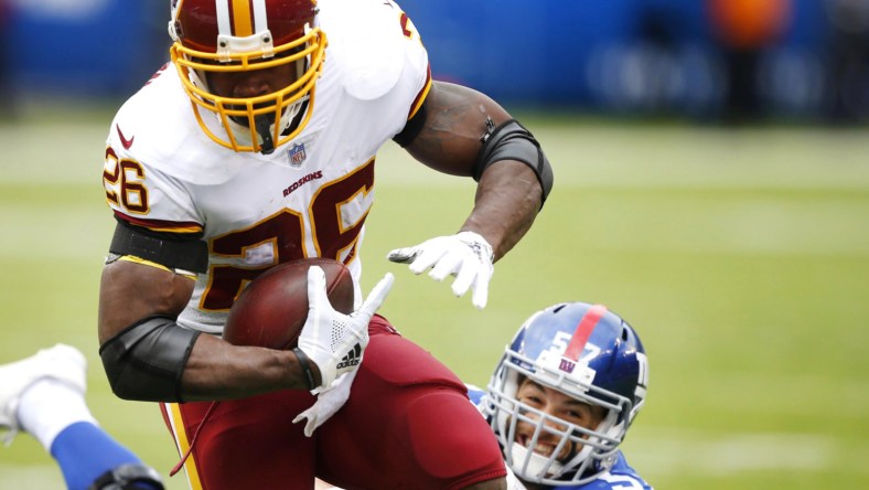 Adrian Peterson runs the ball against the New York Giants