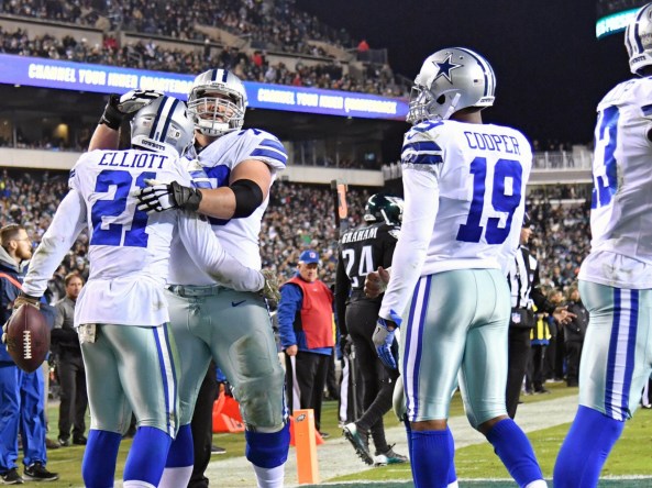 Cowboys hand out early Thanksgiving meals at Dallas and Fort Worth  Salvation Army centers