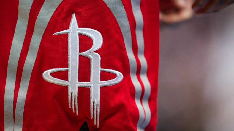 Rockets-logo-during-game-against-mavericks
