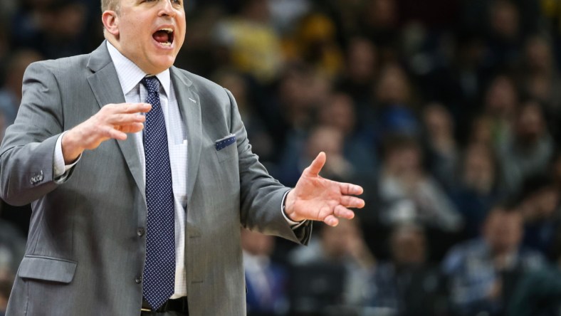 Wolves head coach Tom Thibodeau during game against the Lakers