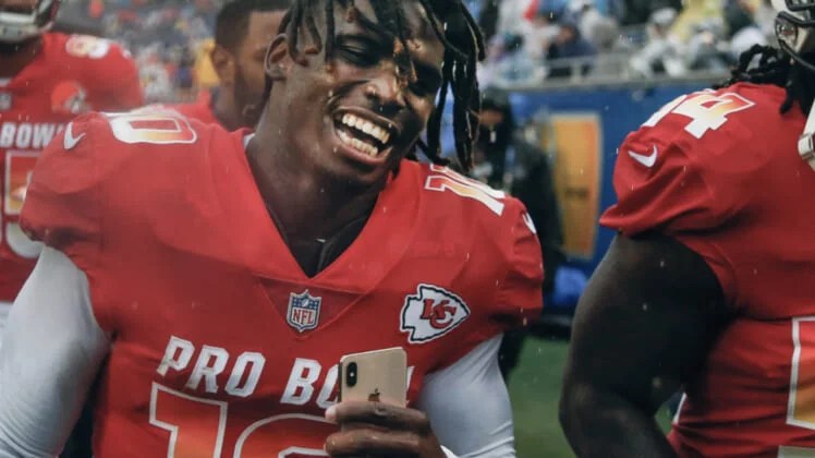 Child temporarily removed from home of Tyreek Hill and his fiance