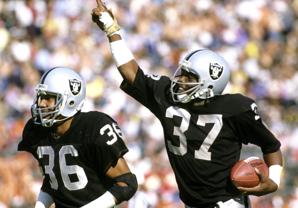 1983 AFC Divisional Playoff Game - Pittsburgh Steelers vs Los Angeles Raiders - January 1, 1984