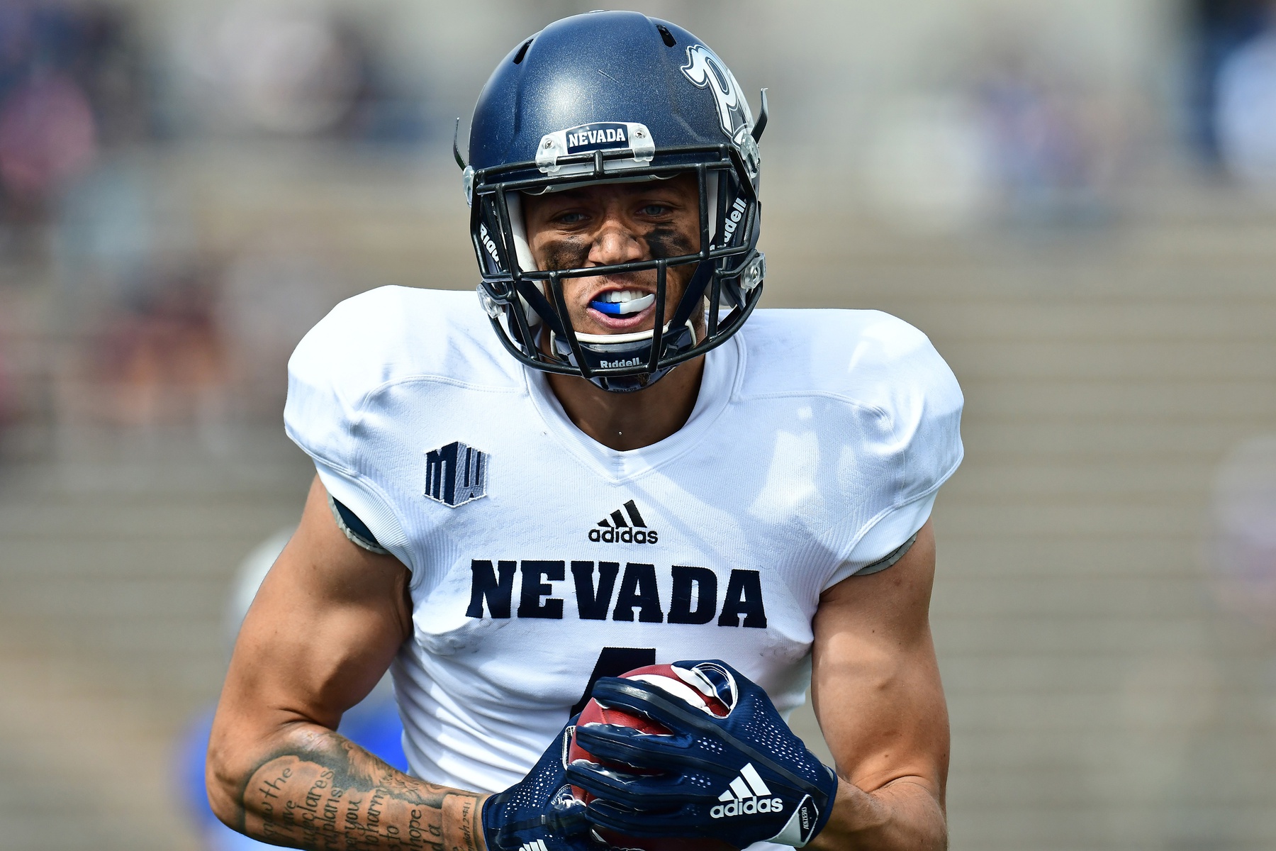 Watch Nevada Wr Elijah Cooks Makes Unbelievable One Handed