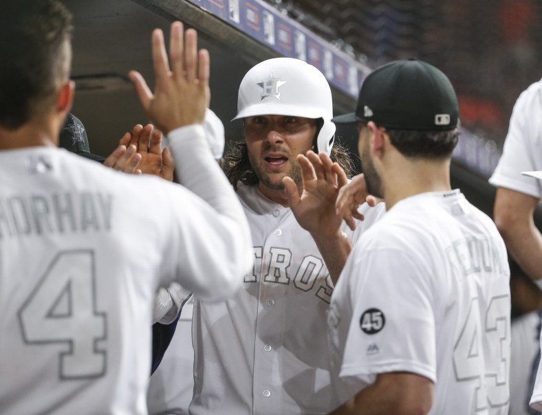 Love it or hate it? MLB community split on Astros' all-white uniform