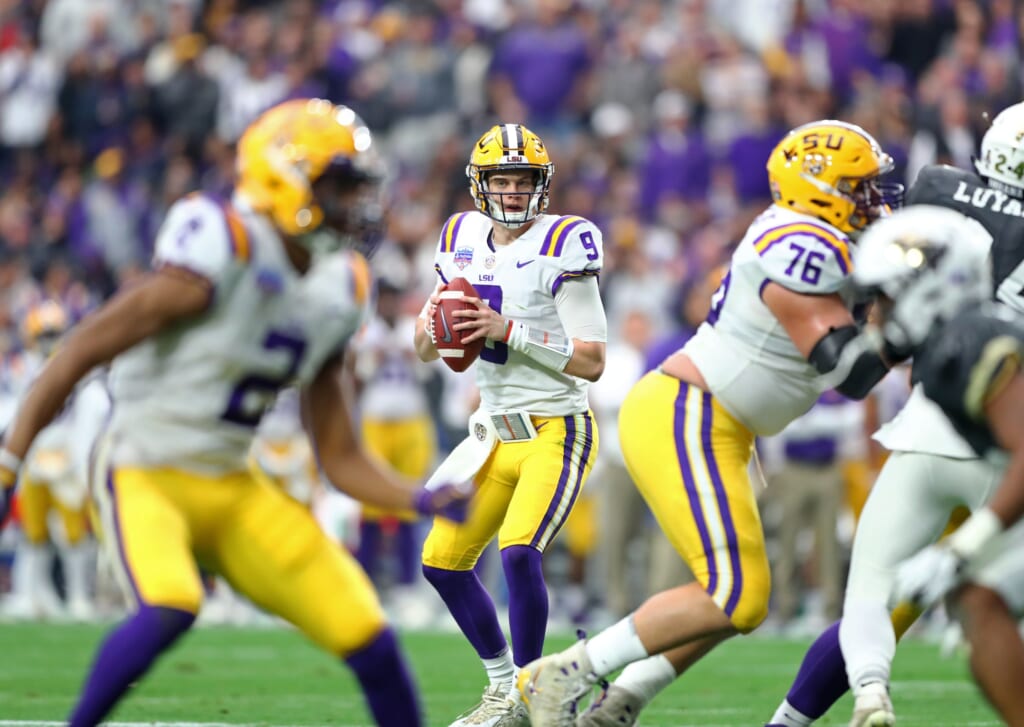 WATCH: Joe Burrow with an absolute dime on 21-yard TD pass to Justin ...