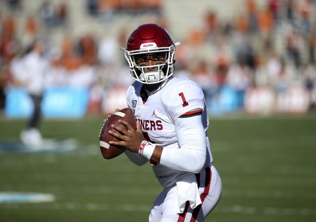 WATCH: Jalen Hurts throws horrendous red-zone INT in Red River Showdown