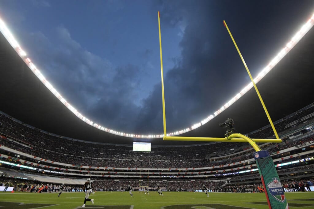 Estadio Azteca Turf Is Awful For Chiefs Vs Chargers On Mnf