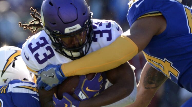 Vikings Star RB Dalvin Cook Leaves Game With Shoulder Injury