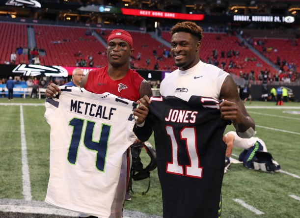 LOOK: Jersey swaps cost NFL players a shocking amount