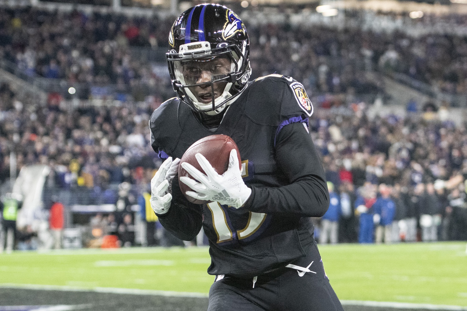 Watch Ravens Marquise Brown With Epic One Handed Catch