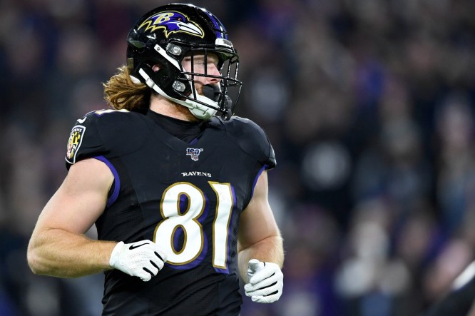 Report: Patriots, Jaguars exploring trade for Ravens' TE Hayden Hurst