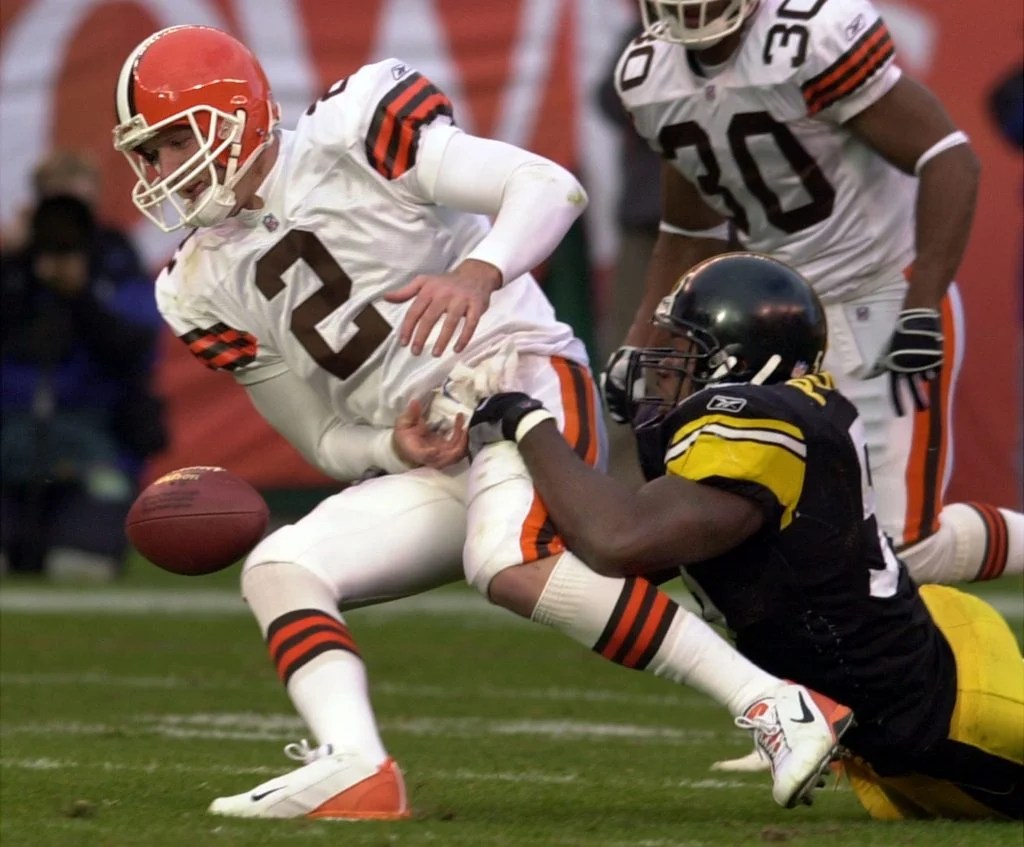 Cleveland Browns Tim Couch fumbles