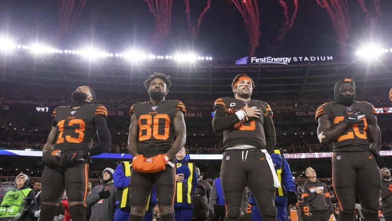 Baker Mayfield, Odell Beckham Jr, Jarvis Landry stand for national anthem