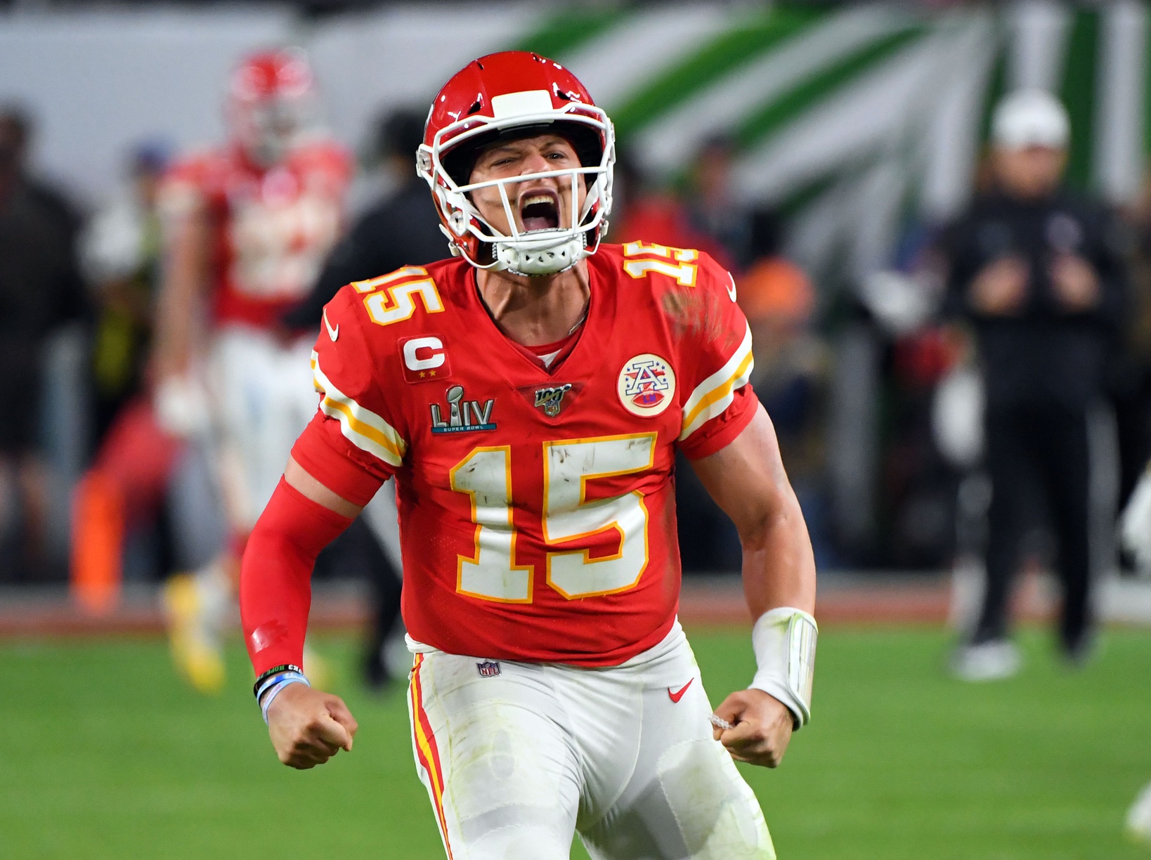 Nfl World Reacts To Chiefs Signing Patrick Mahomes To 10 Year Contract Sportsnaut