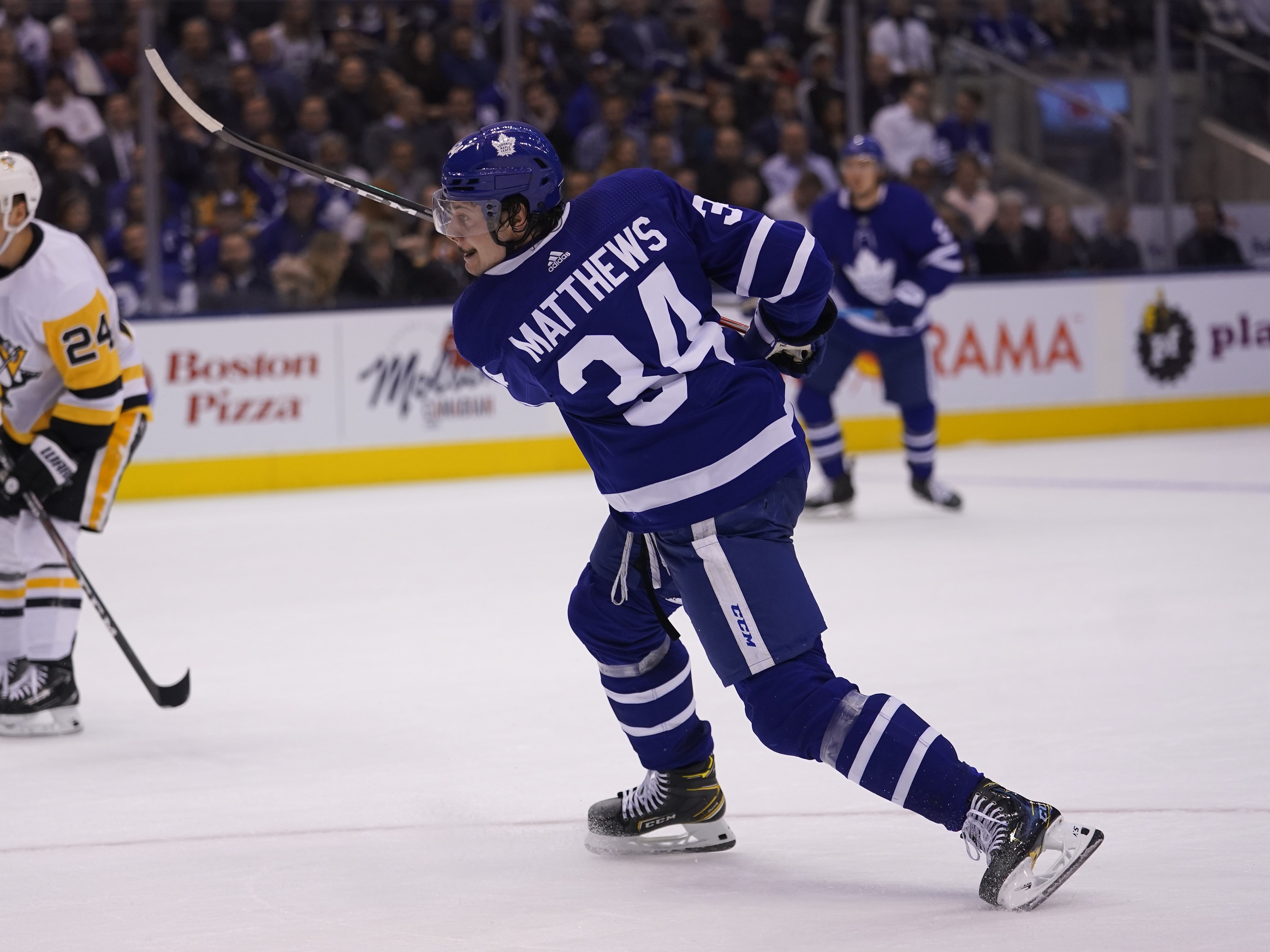 Maple Leafs star Auston Matthews tests positive for COVID-19